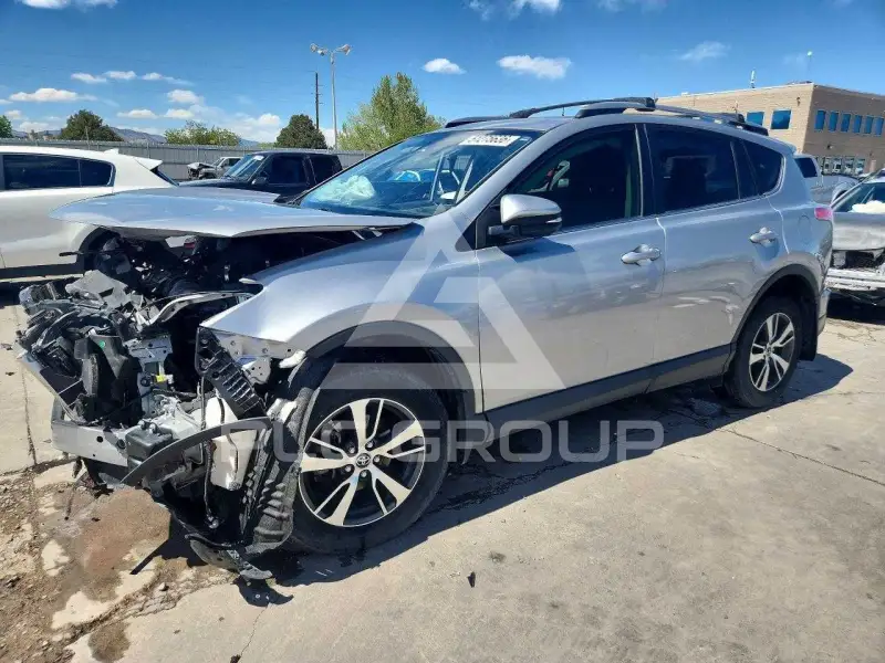 2018 Toyota RAV4 фото