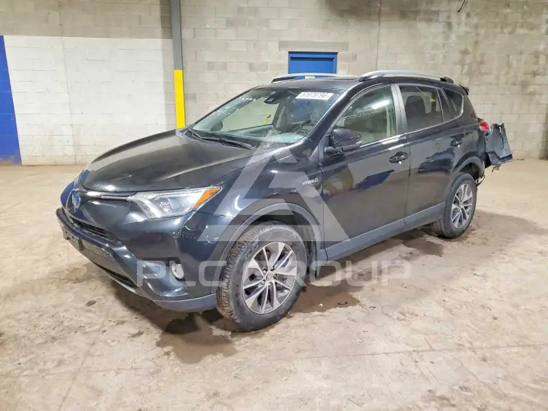 2018 Toyota RAV4 photo
