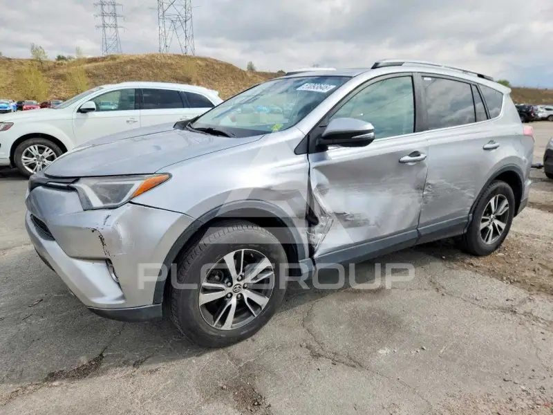 2018 Toyota RAV4 фото