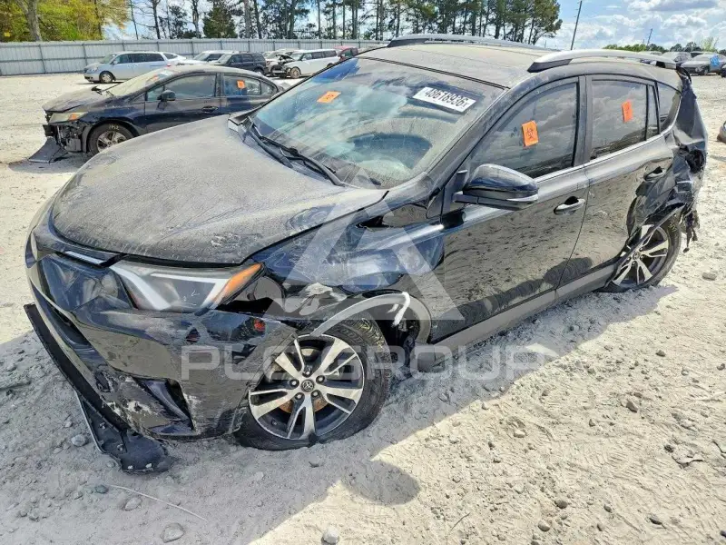2018 Toyota RAV4 фото