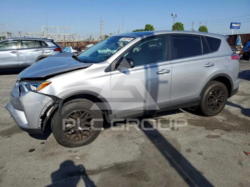 2018 Toyota RAV4 фото