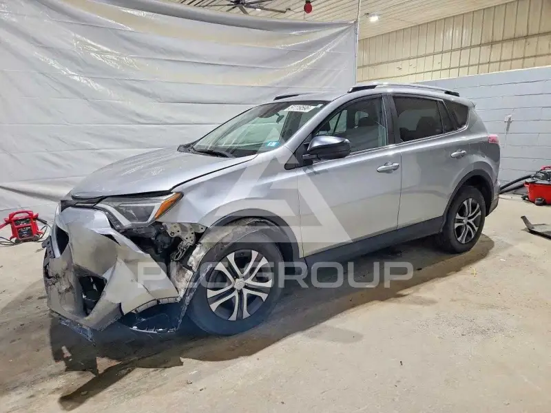 2018 Toyota RAV4 фото