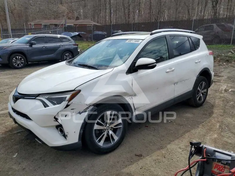 2018 Toyota RAV4 фото