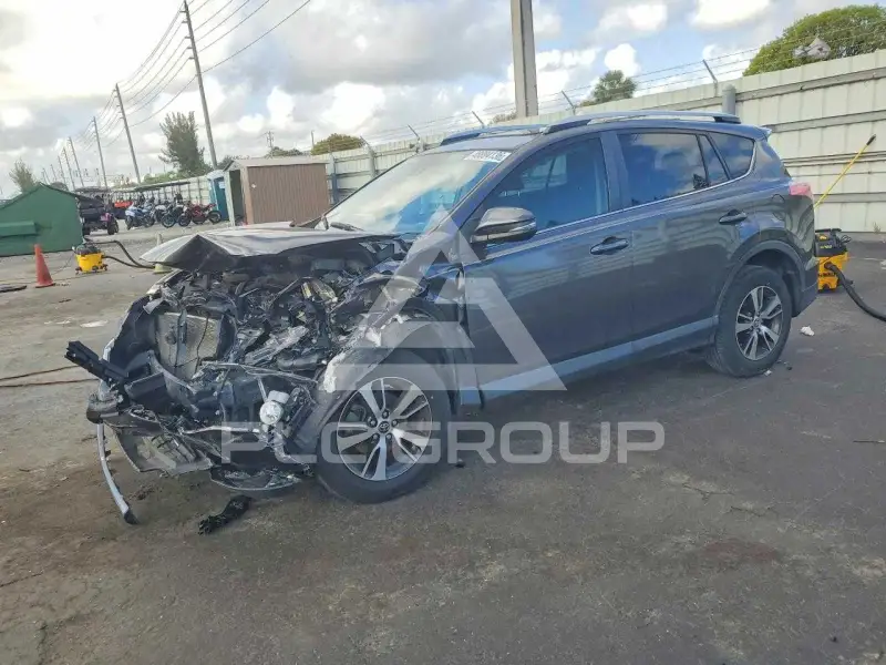 2018 Toyota RAV4 фото