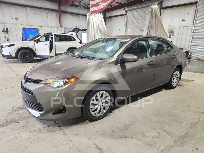 2018 Toyota COROLLA фото