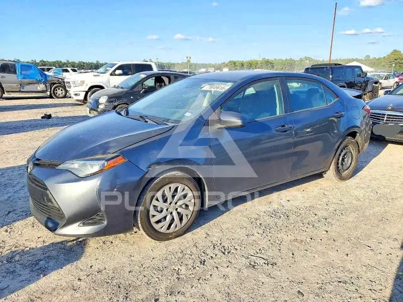 2018 Toyota COROLLA фото