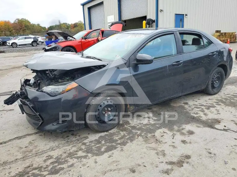 2018 Toyota COROLLA фото