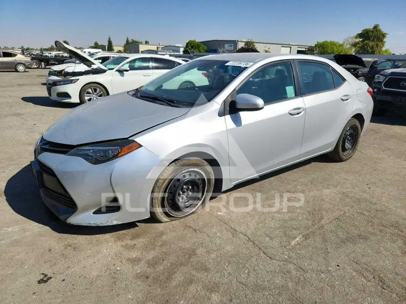 2018 Toyota COROLLA фото
