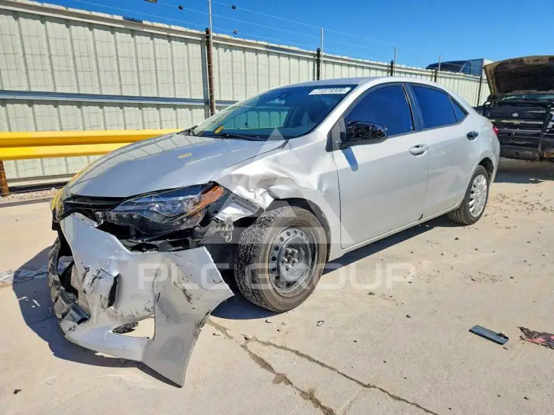 2018 Toyota COROLLA фото