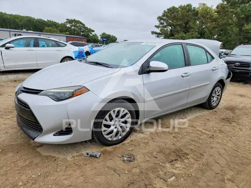 2018 Toyota COROLLA фото
