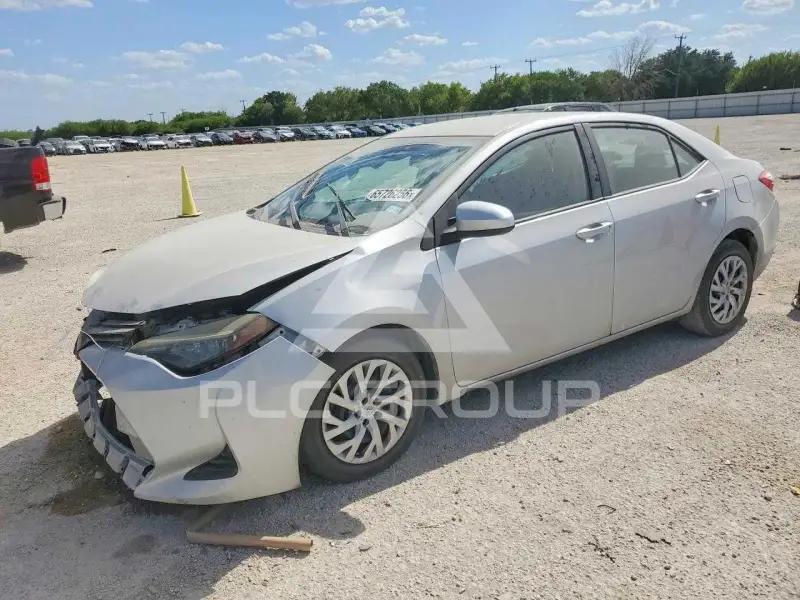 2018 Toyota COROLLA фото