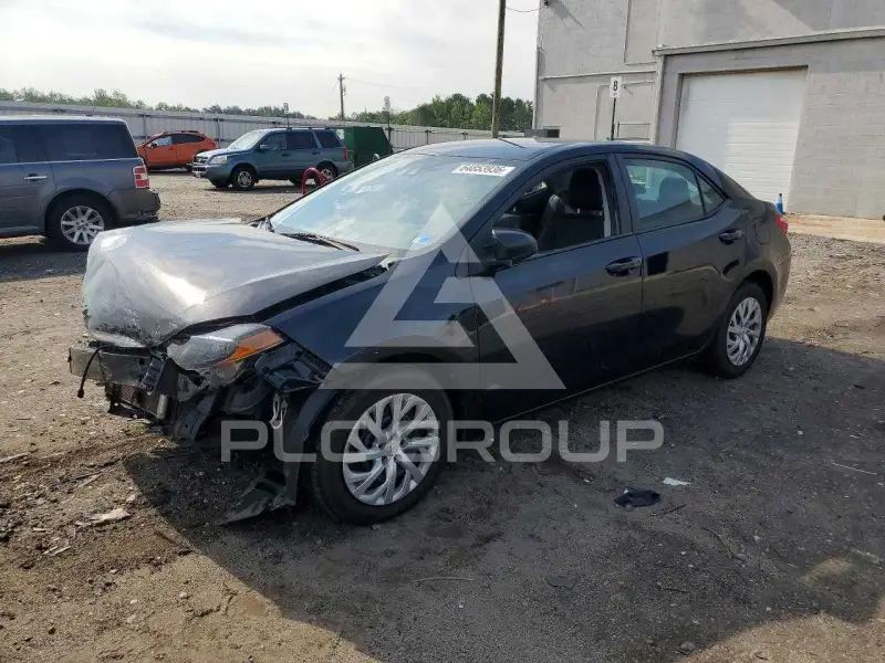 2018 Toyota COROLLA фото