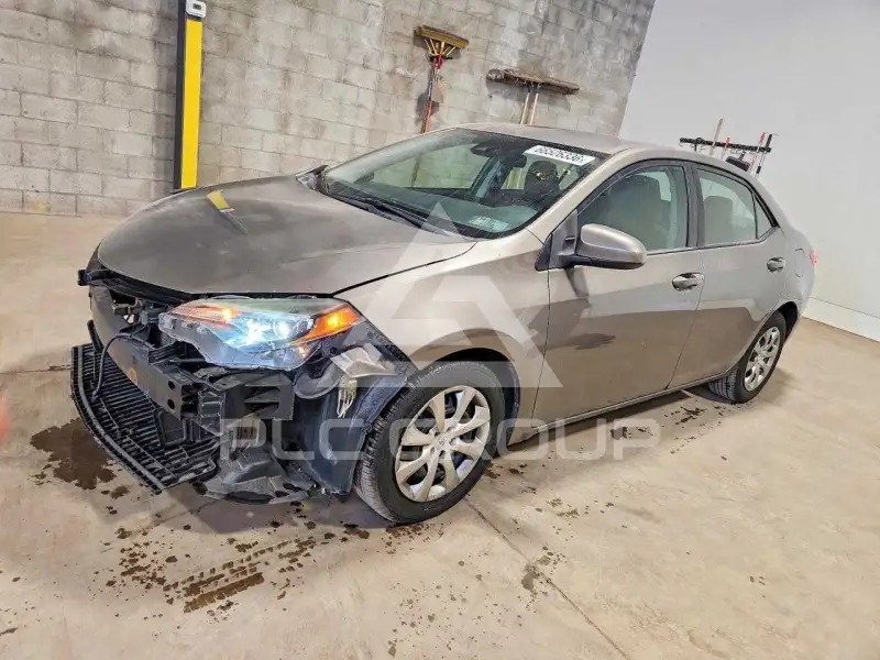 2018 Toyota COROLLA фото