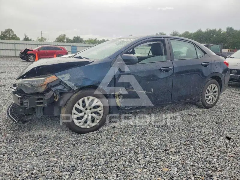 2018 Toyota COROLLA фото