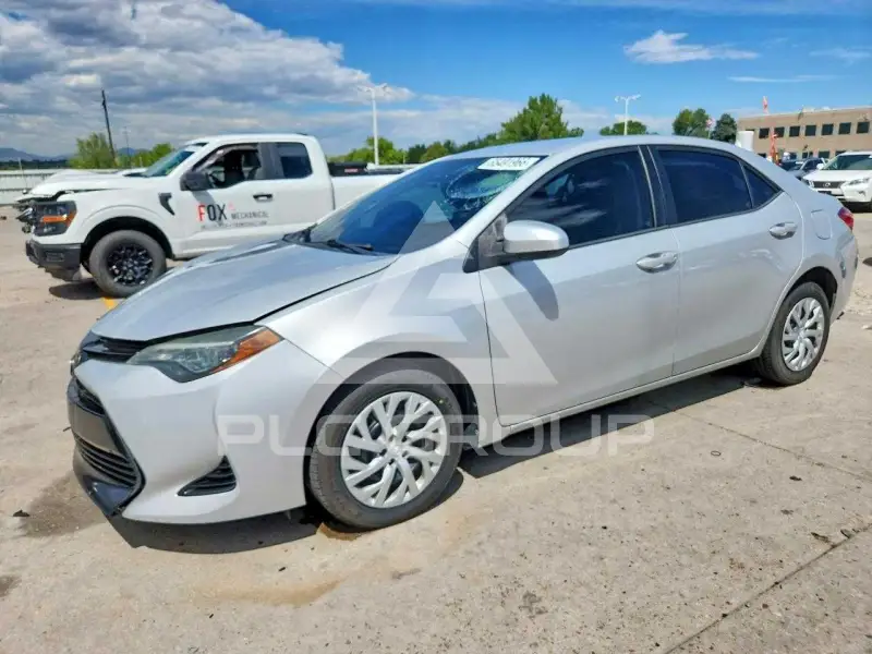 2018 Toyota COROLLA фото