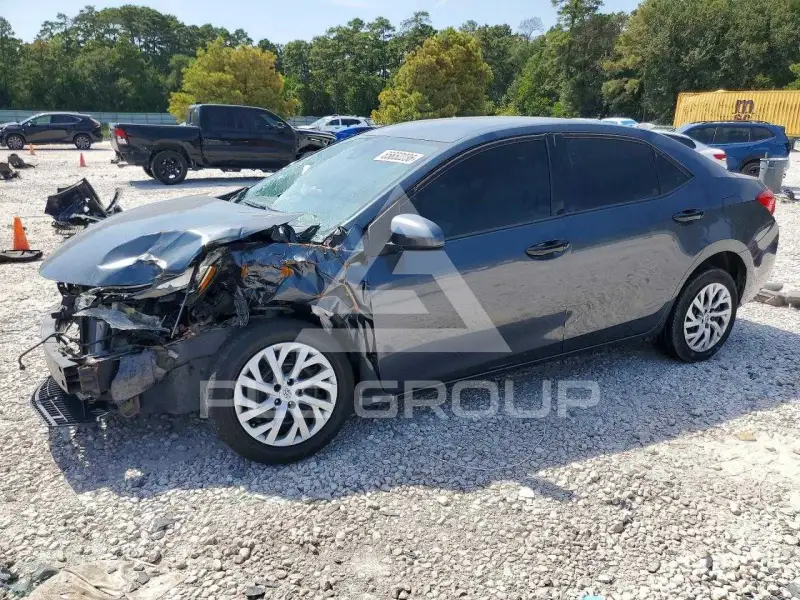 2018 Toyota COROLLA фото