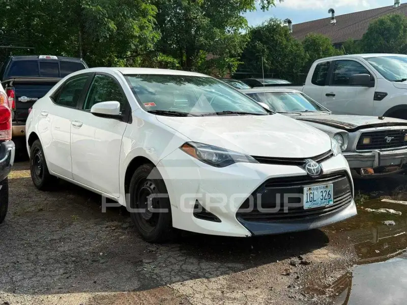 2018 Toyota COROLLA фото