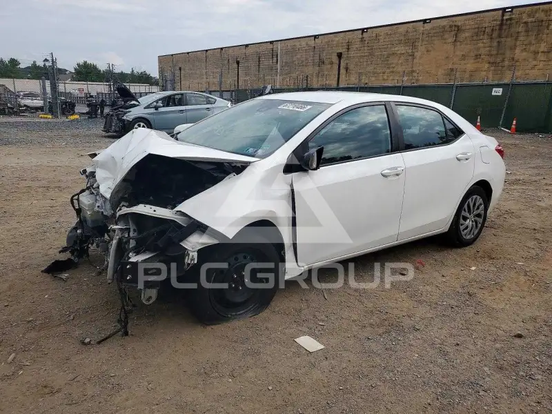 2018 Toyota COROLLA фото