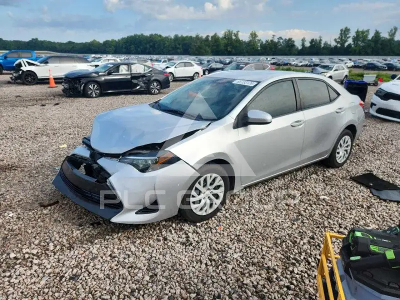 2018 Toyota COROLLA фото