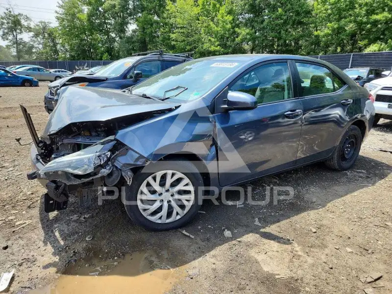2018 Toyota COROLLA фото