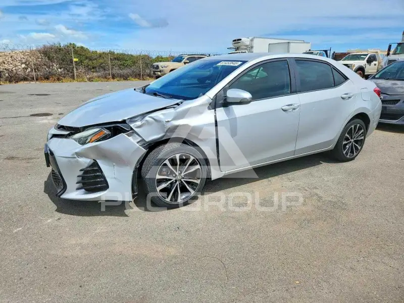 2018 Toyota COROLLA фото