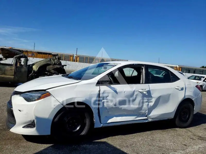 2018 Toyota COROLLA фото