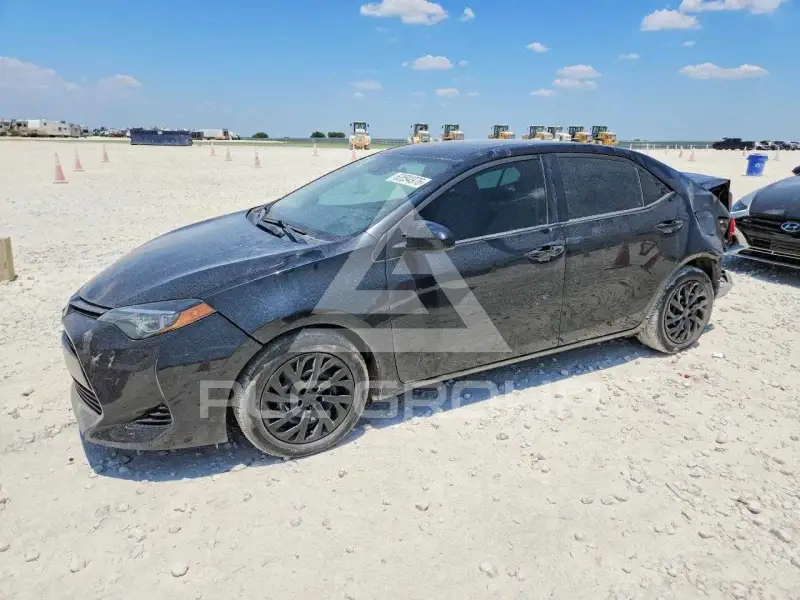 2018 Toyota COROLLA фото