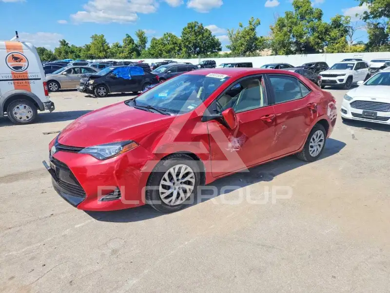 2018 Toyota COROLLA фото