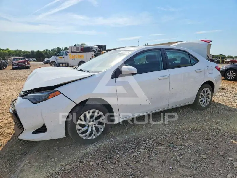 2018 Toyota COROLLA фото