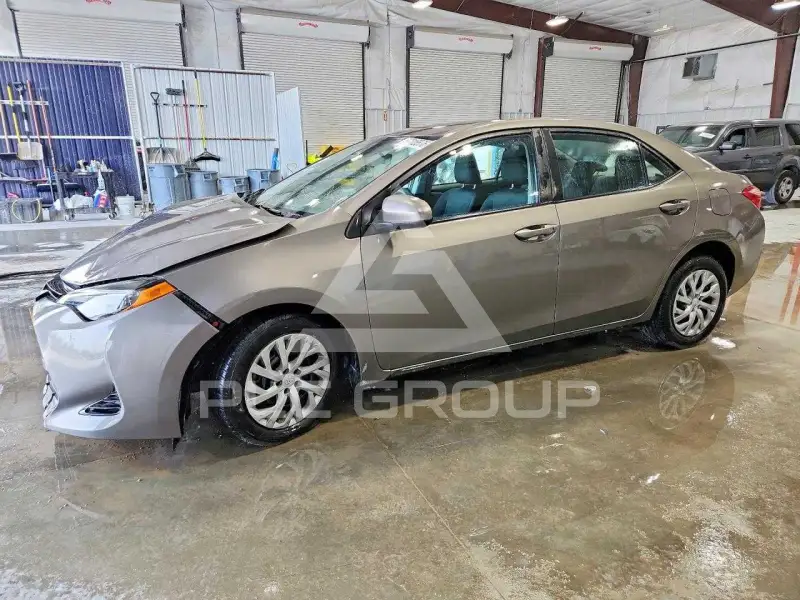 2018 Toyota COROLLA фото