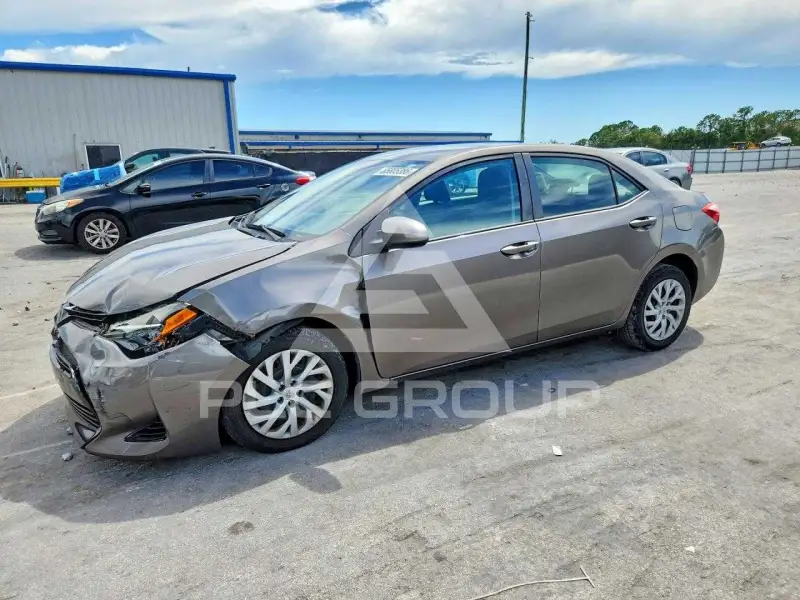 2018 Toyota COROLLA фото