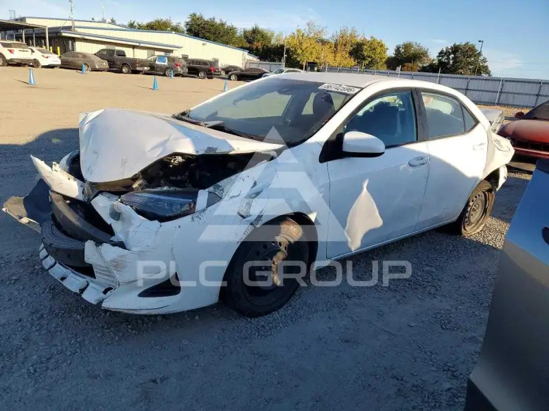 2018 Toyota COROLLA фото