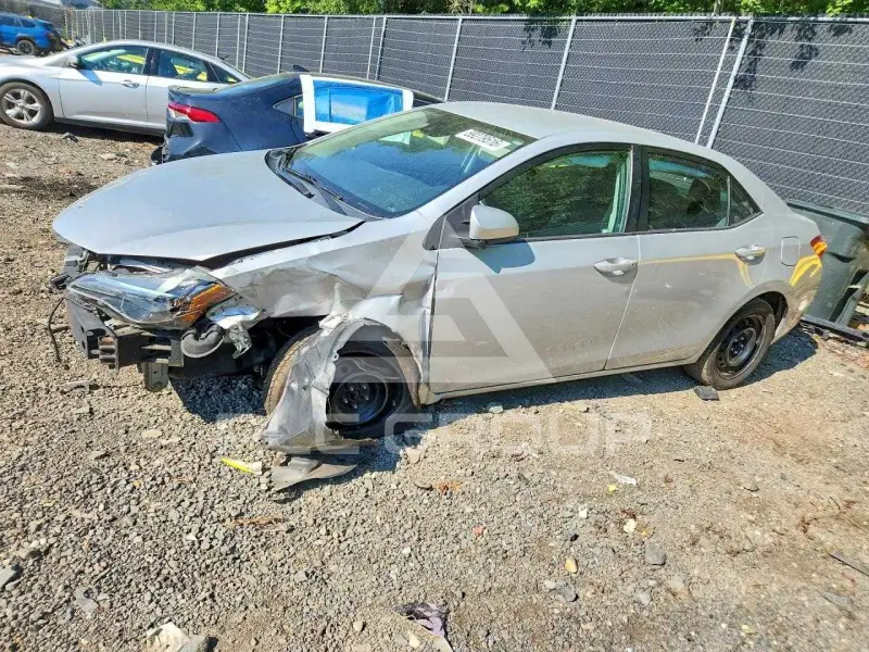 2018 Toyota COROLLA фото