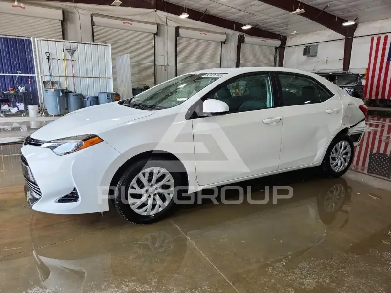 2018 Toyota COROLLA фото