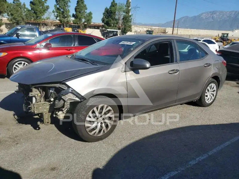 2018 Toyota COROLLA фото