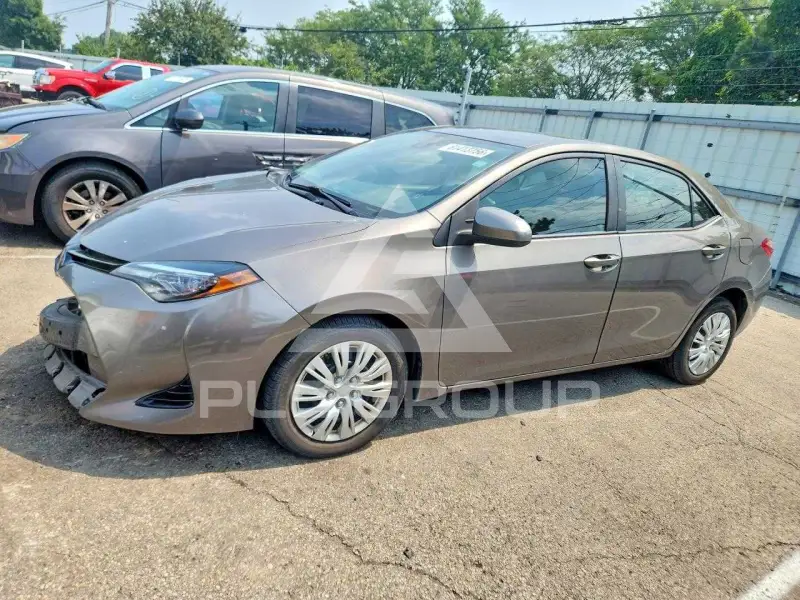 2018 Toyota COROLLA фото