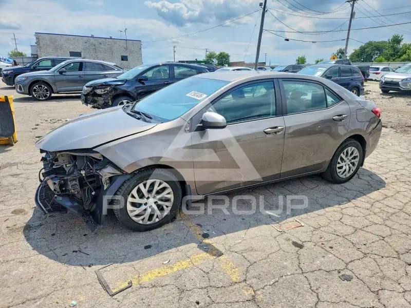 2018 Toyota COROLLA фото
