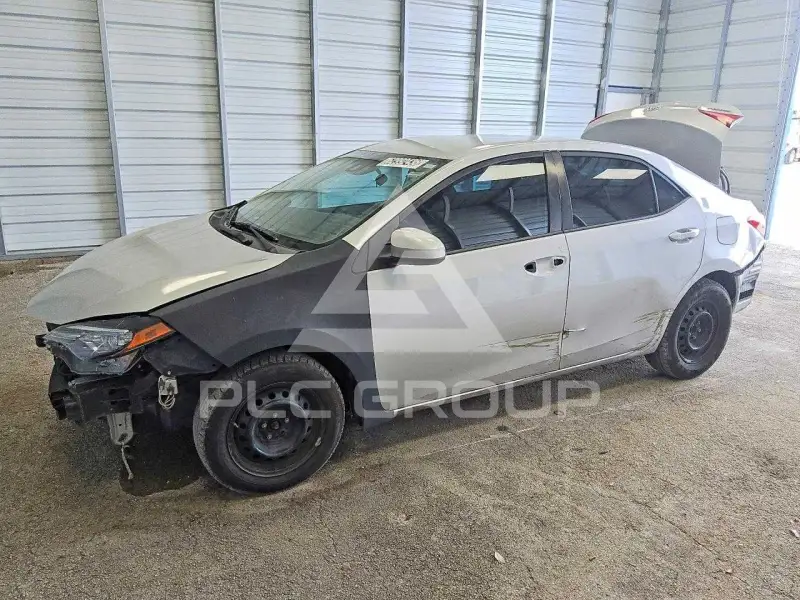 2018 Toyota COROLLA фото
