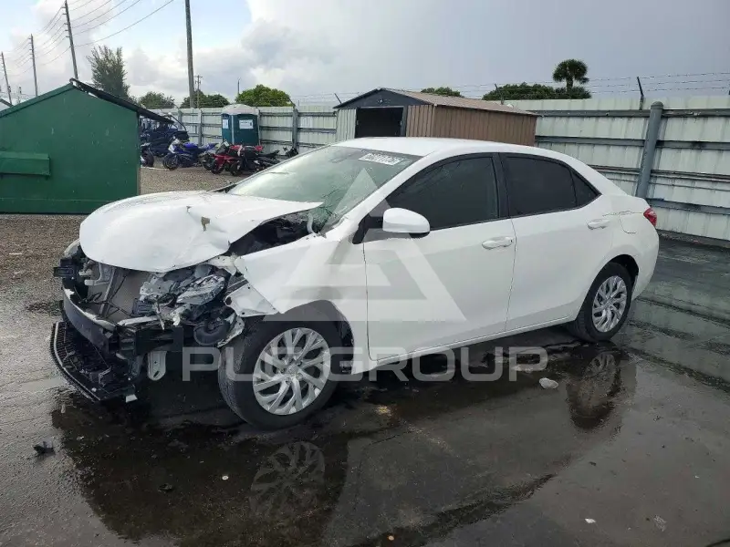 2018 Toyota COROLLA фото