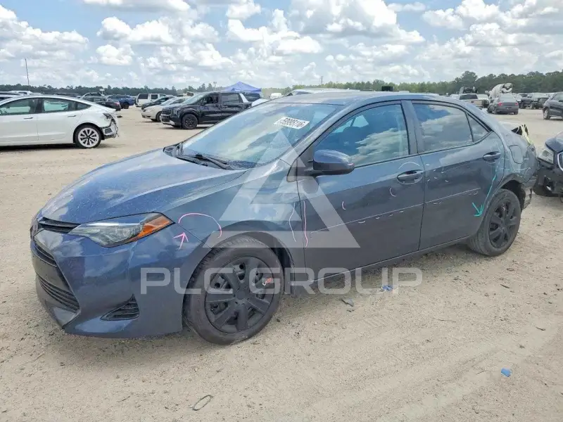 2018 Toyota COROLLA фото