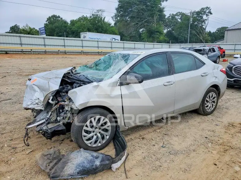 2018 Toyota COROLLA фото
