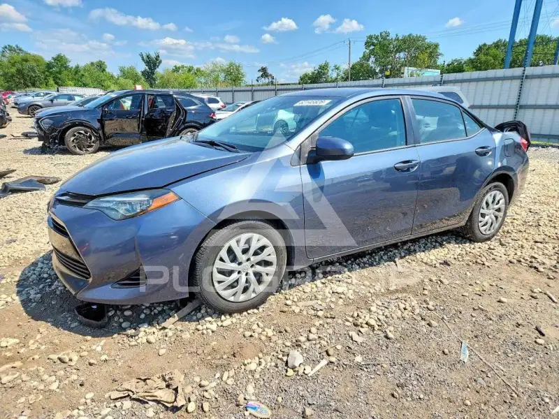 2018 Toyota COROLLA фото