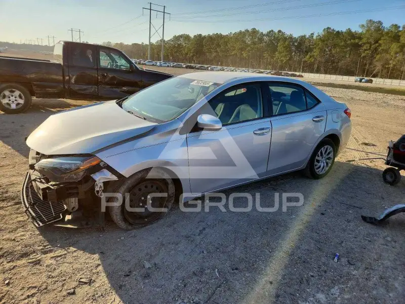 2018 Toyota COROLLA фото