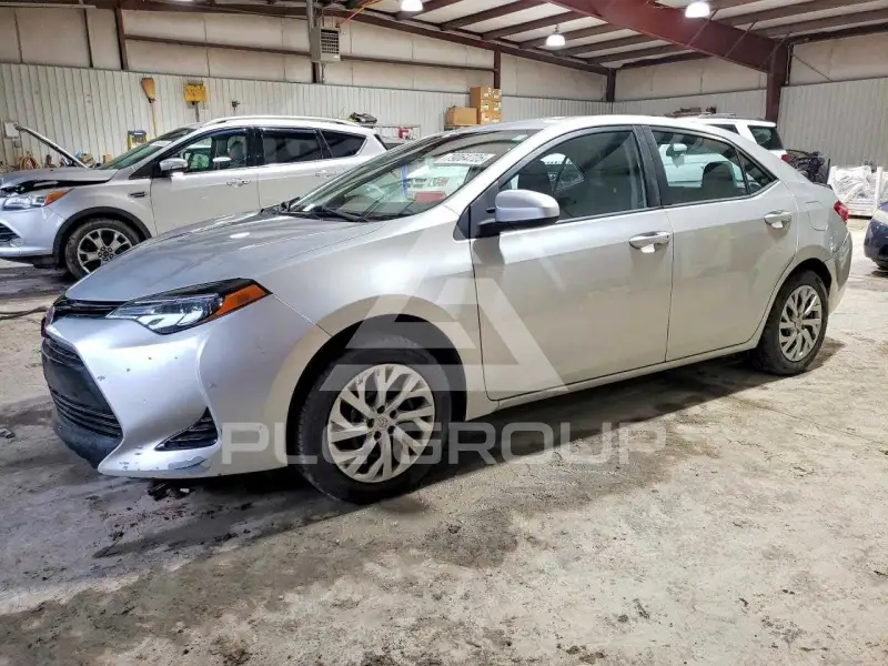 2018 Toyota COROLLA фото