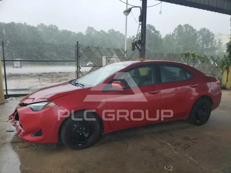 2018 Toyota COROLLA фото