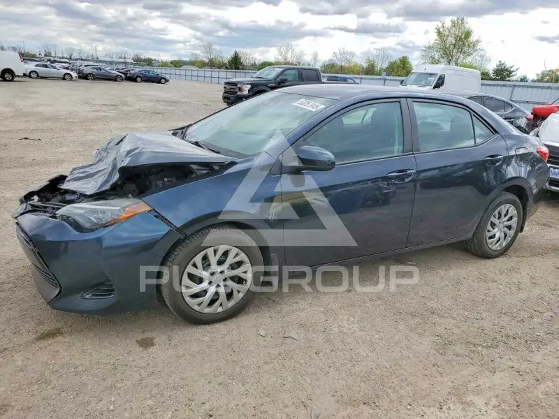 2018 Toyota COROLLA фото