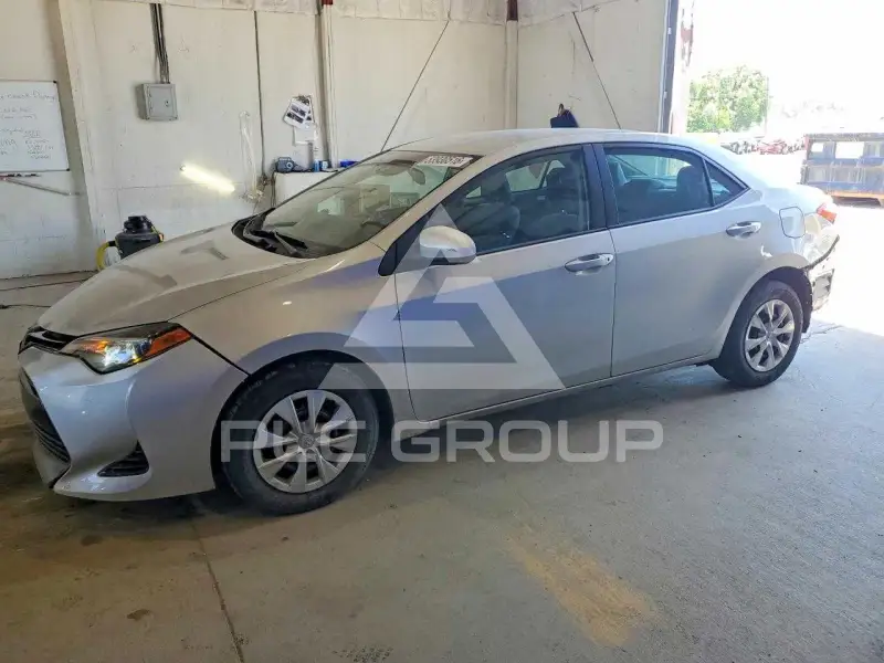 2018 Toyota COROLLA фото