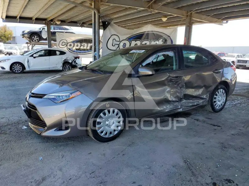 2018 Toyota COROLLA фото