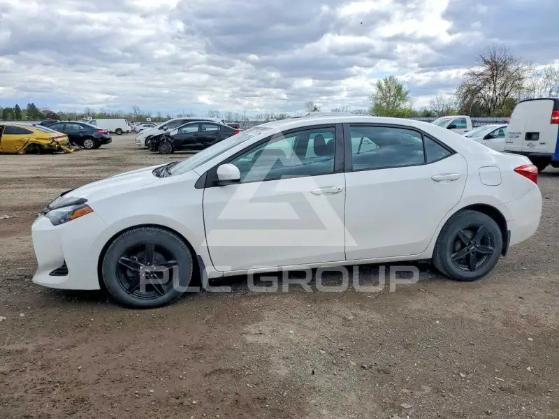 2018 Toyota COROLLA фото