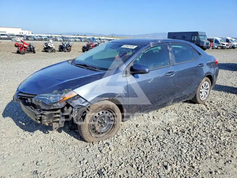 2018 Toyota COROLLA фото